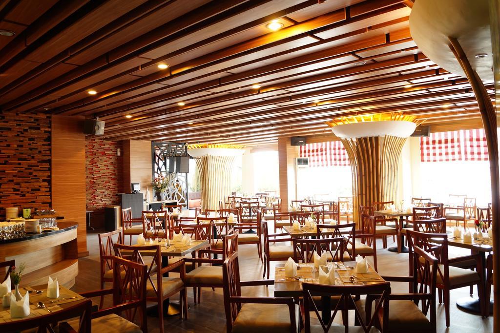 Hotel Victoria River View Banjarmasin  Εξωτερικό φωτογραφία