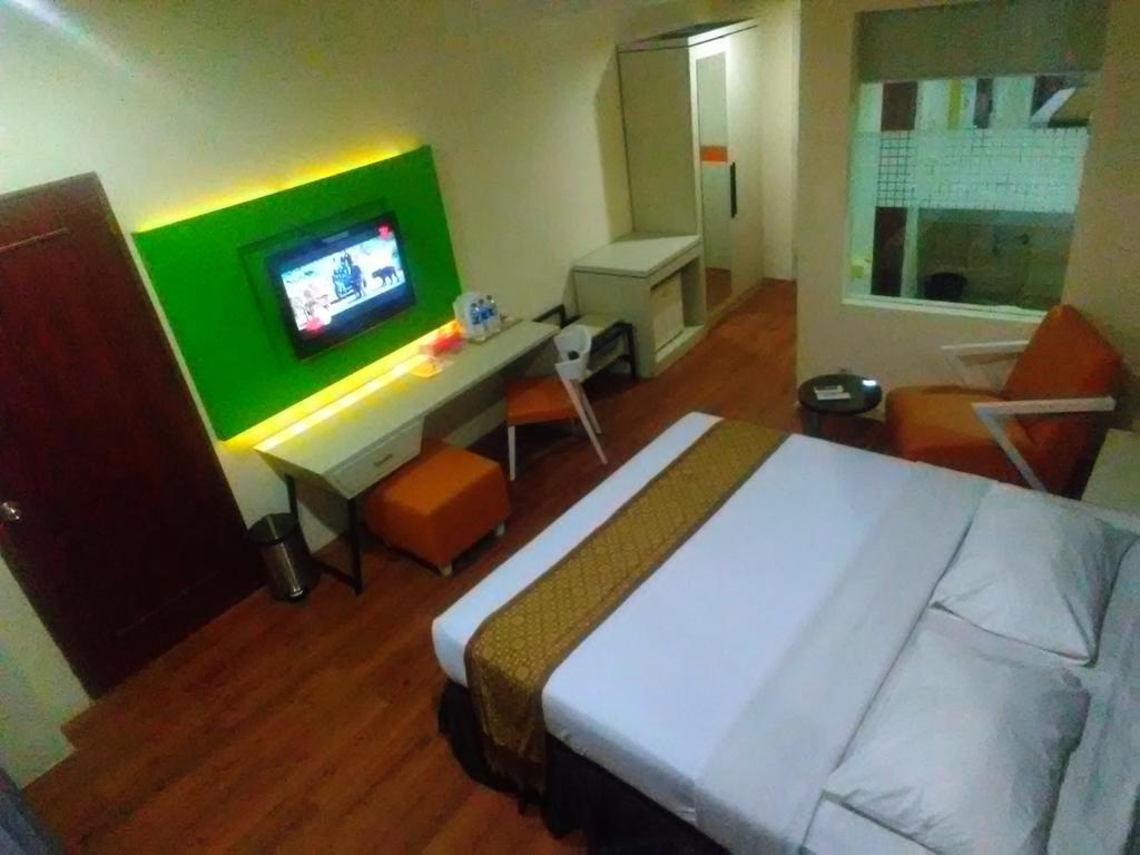 Hotel Victoria River View Banjarmasin  Εξωτερικό φωτογραφία
