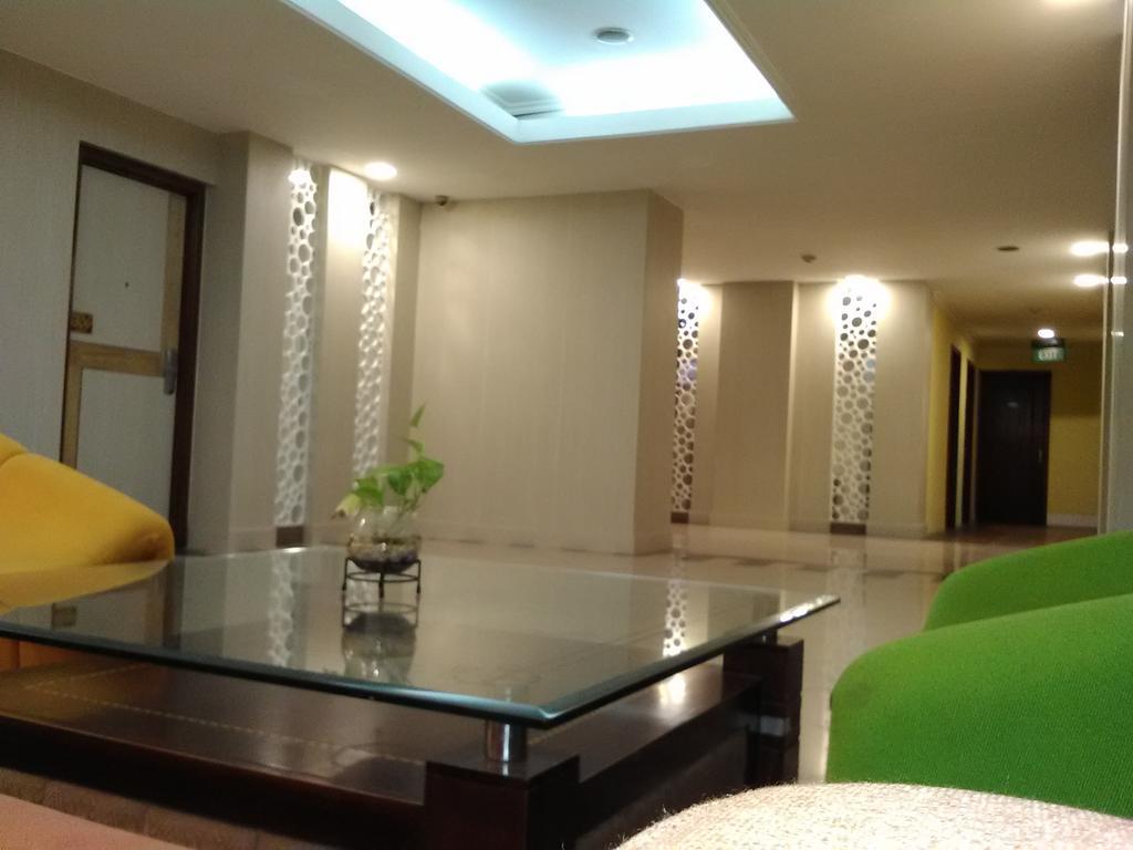 Hotel Victoria River View Banjarmasin  Εξωτερικό φωτογραφία
