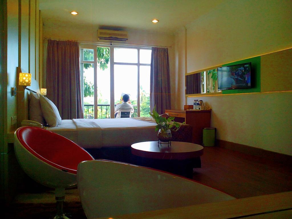 Hotel Victoria River View Banjarmasin  Εξωτερικό φωτογραφία