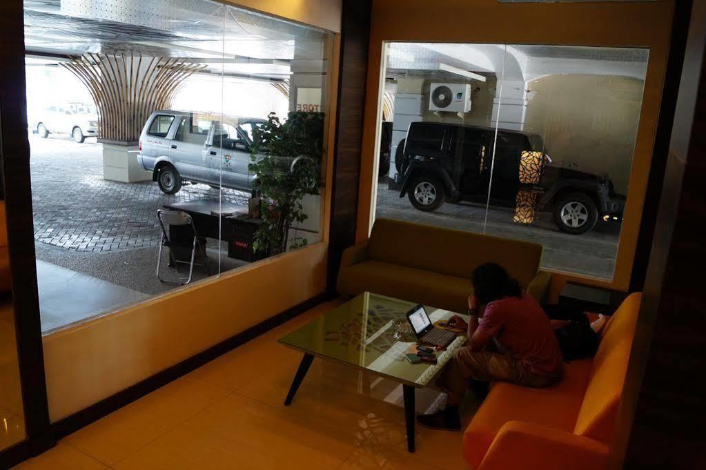 Hotel Victoria River View Banjarmasin  Εξωτερικό φωτογραφία