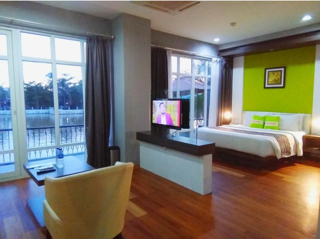 Hotel Victoria River View Banjarmasin  Εξωτερικό φωτογραφία